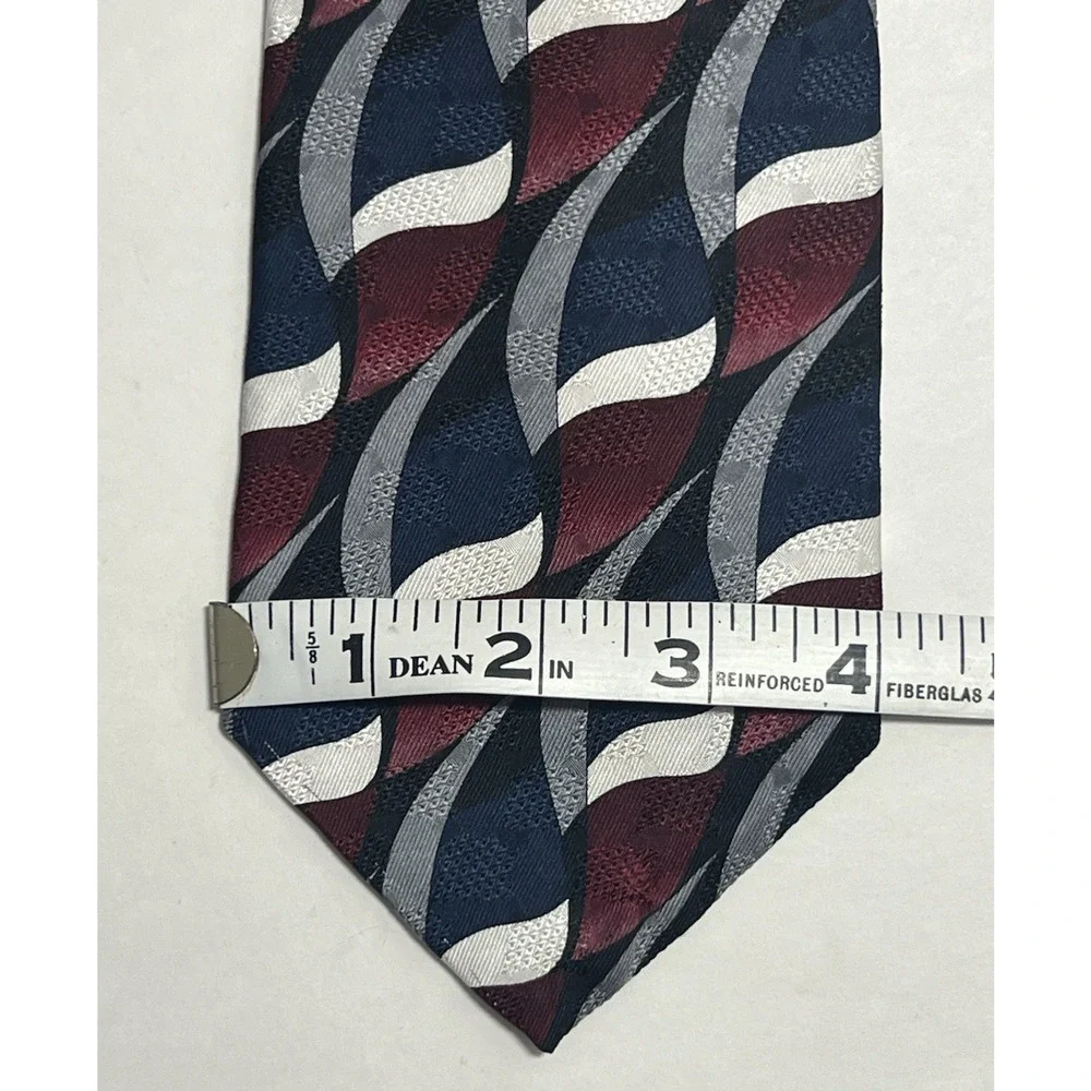 Oscar de la Renta Mens Silk Tie Navy Burgundy Silver White Abstract Wave Pattern